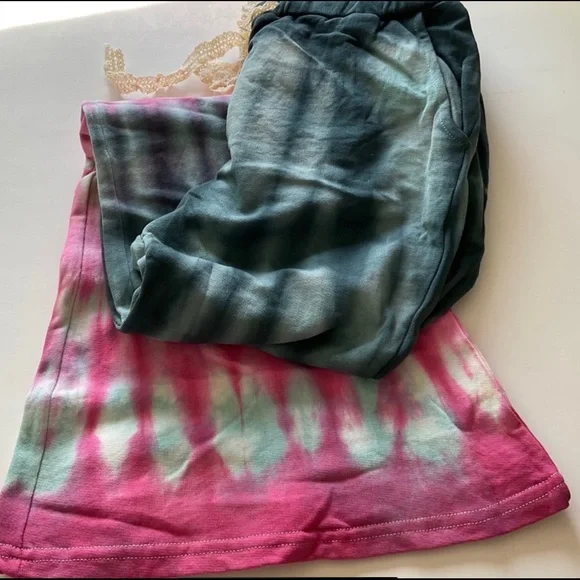 POL Tie Dye Boho Flare Leg Sweatpants New in Package - Picture 3 of 6